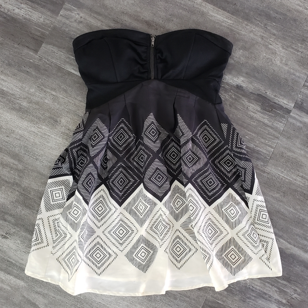 Black White Detailed Bebe Bustier Mini